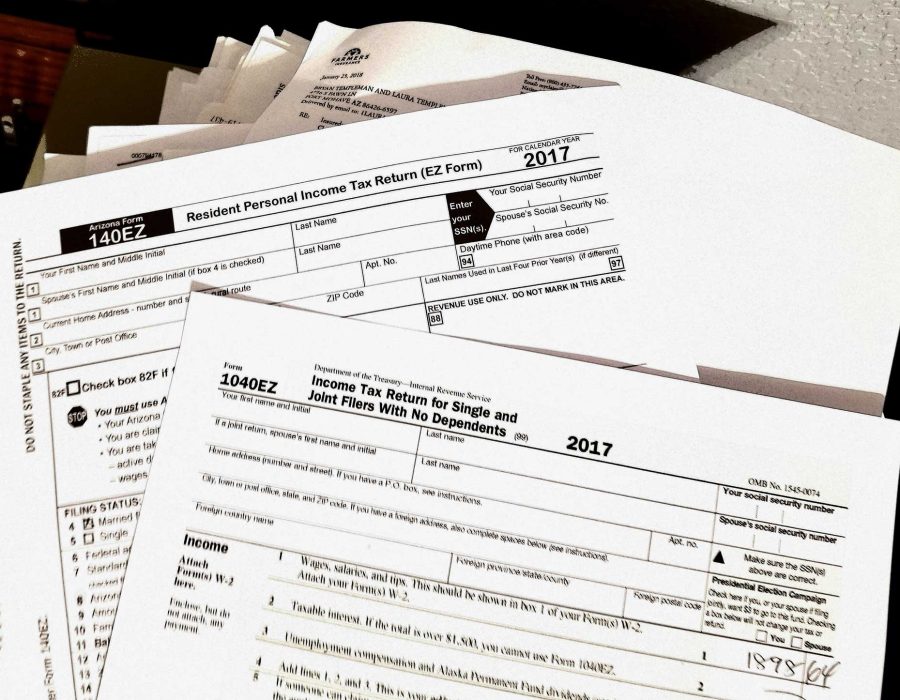 income-tax-forns-preparing-taxes-2023-11-27-05-07-56-utc.jpg
